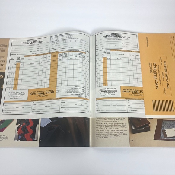 Vintage 1984 Bloomingdale’s Christmas Catalog in great condition - Picture 4 of 8